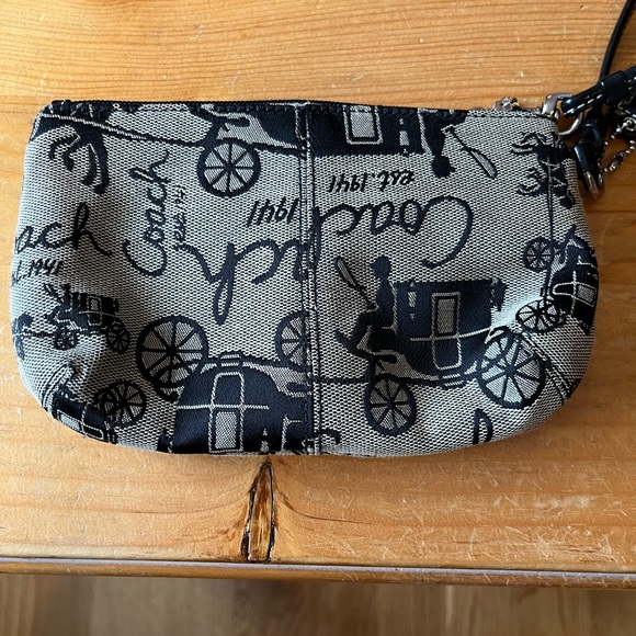 3 Coach wristlets for sale as bundle - Picture 4 of 13